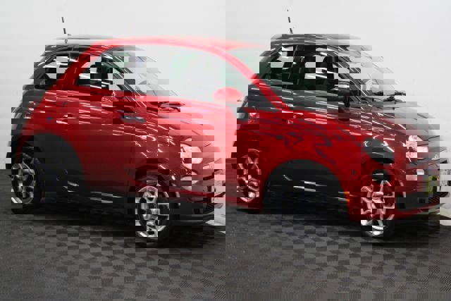 Used 2015 FIAT 500 Pop image 1