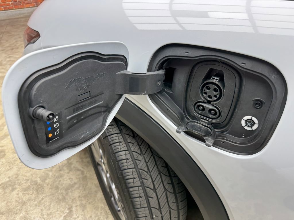 Used 2021 Ford Mustang Mach-E Select image 3