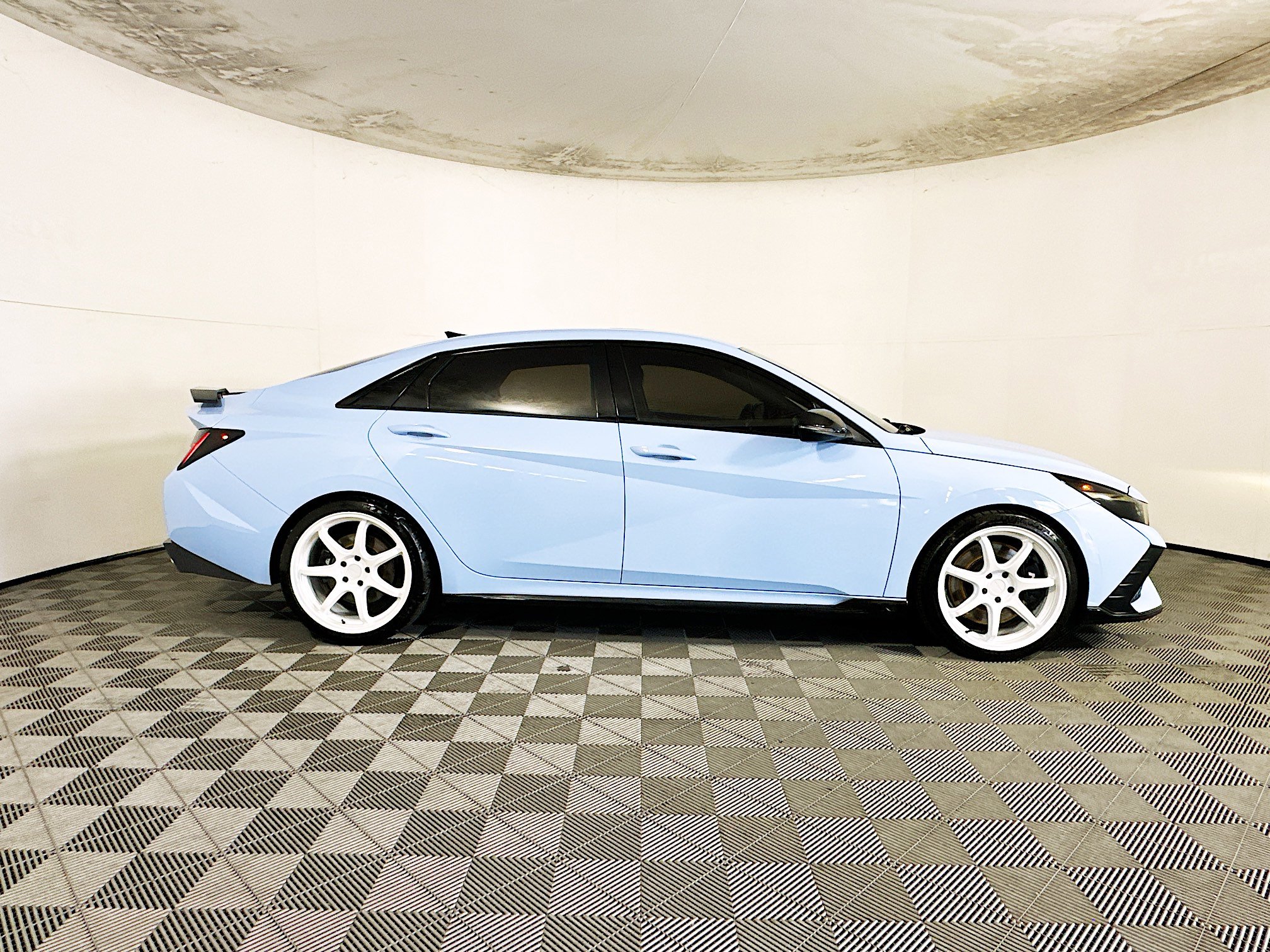 Used 2023 Hyundai Elantra N FWD image 2