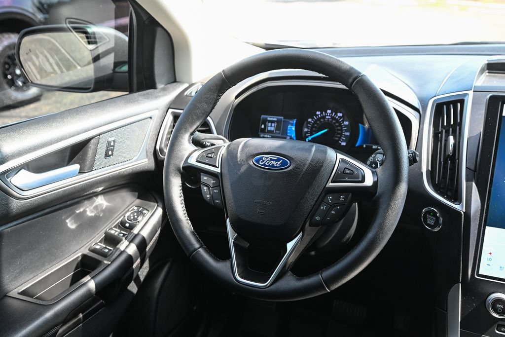 Used 2024 Ford Edge SEL w/ Convenience Package AWD/4WD image 32