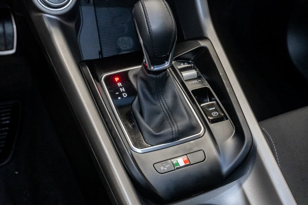 Used 2025 Alfa Romeo Tonale AWD/4WD image 24