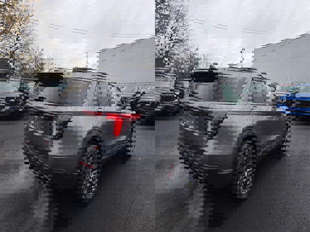 New 2026 Ford Explorer ST w/ Sun And Sound Package image 5