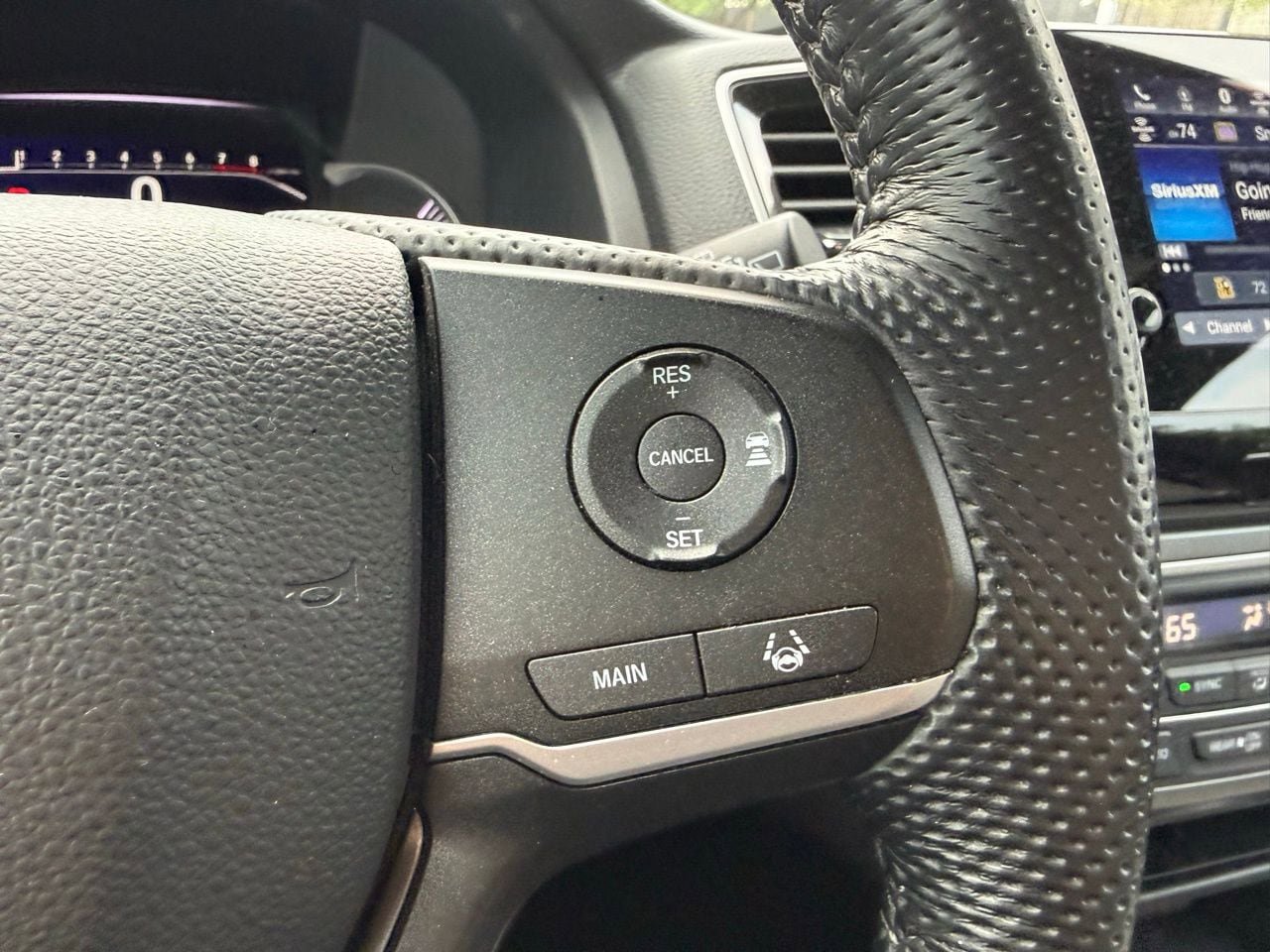 Used 2023 Honda Passport EX-L image 15