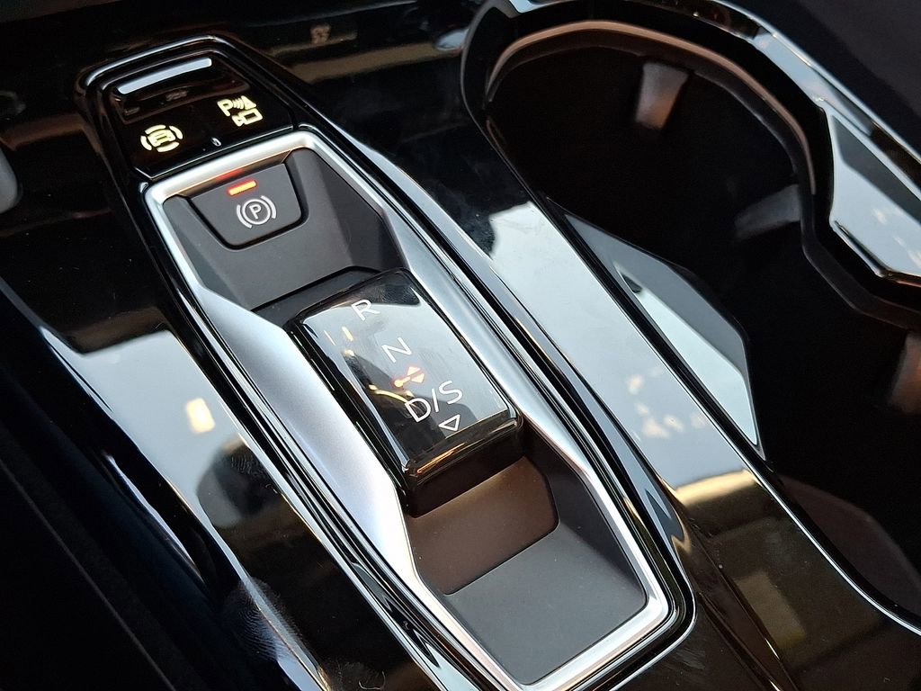 Used 2025 Audi Q5 Premium Plus w/ Premium Plus image 16