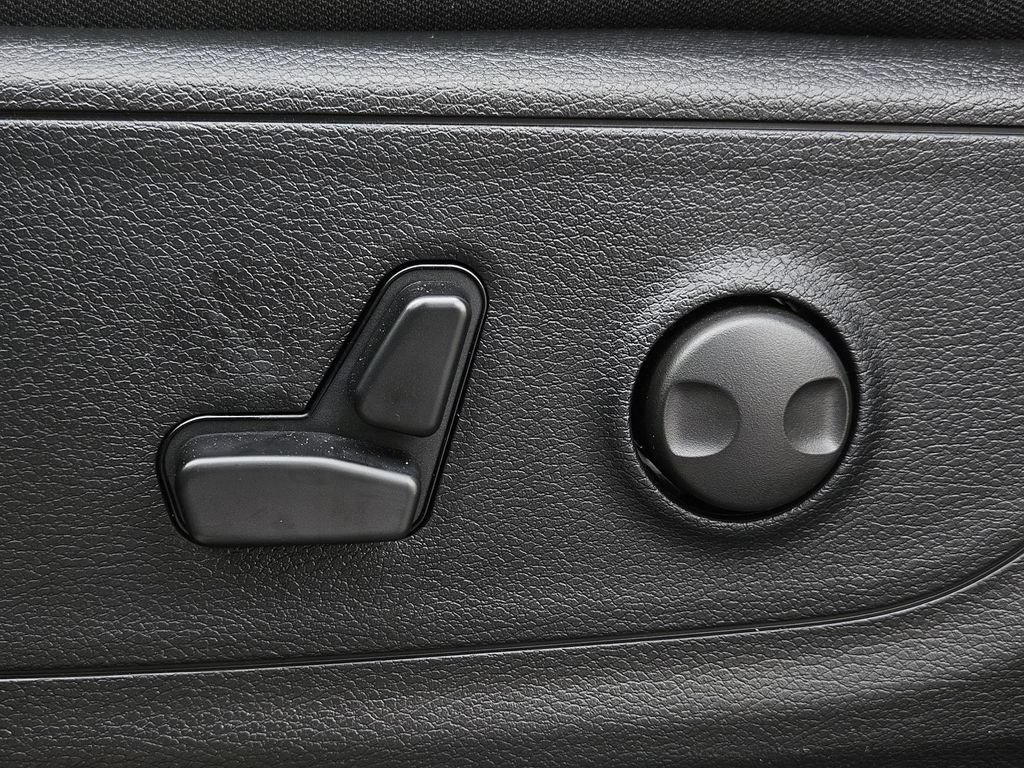 Used 2026 RAM 1500 Lone Star AWD/4WD image 13