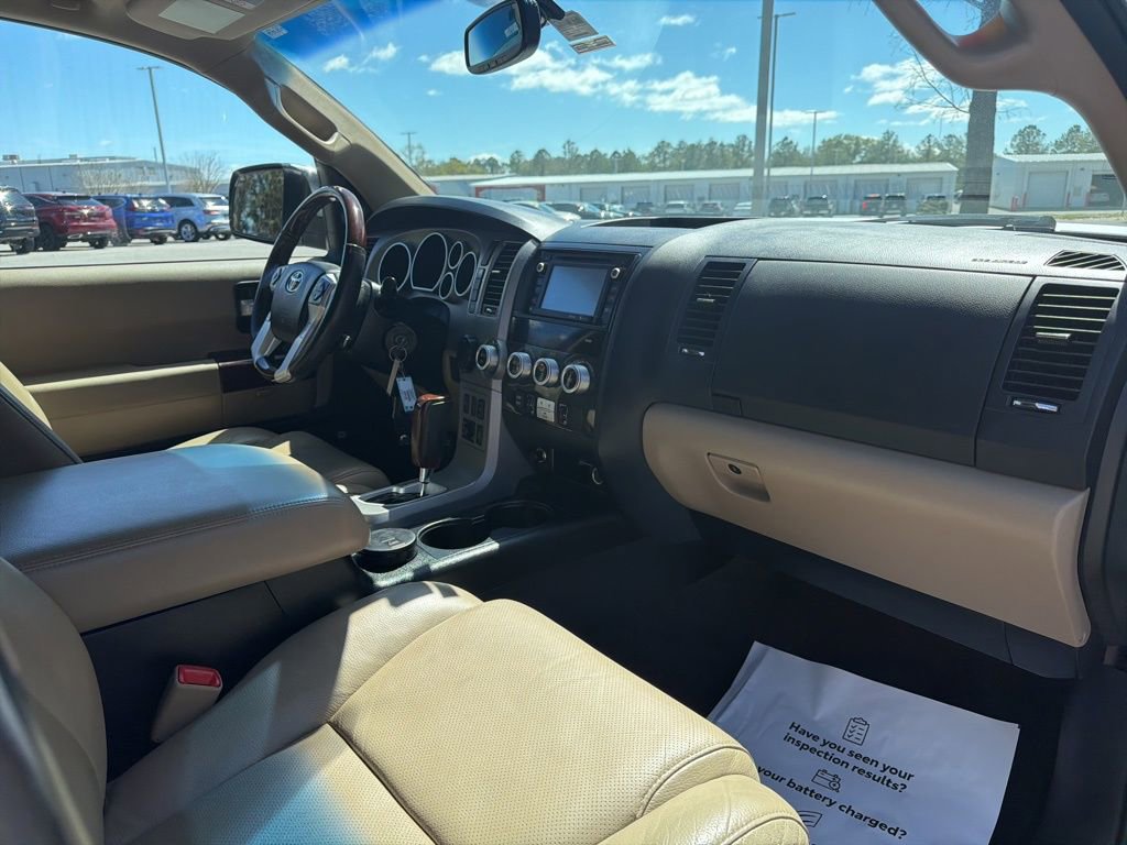 Used 2015 Toyota Sequoia Platinum image 11