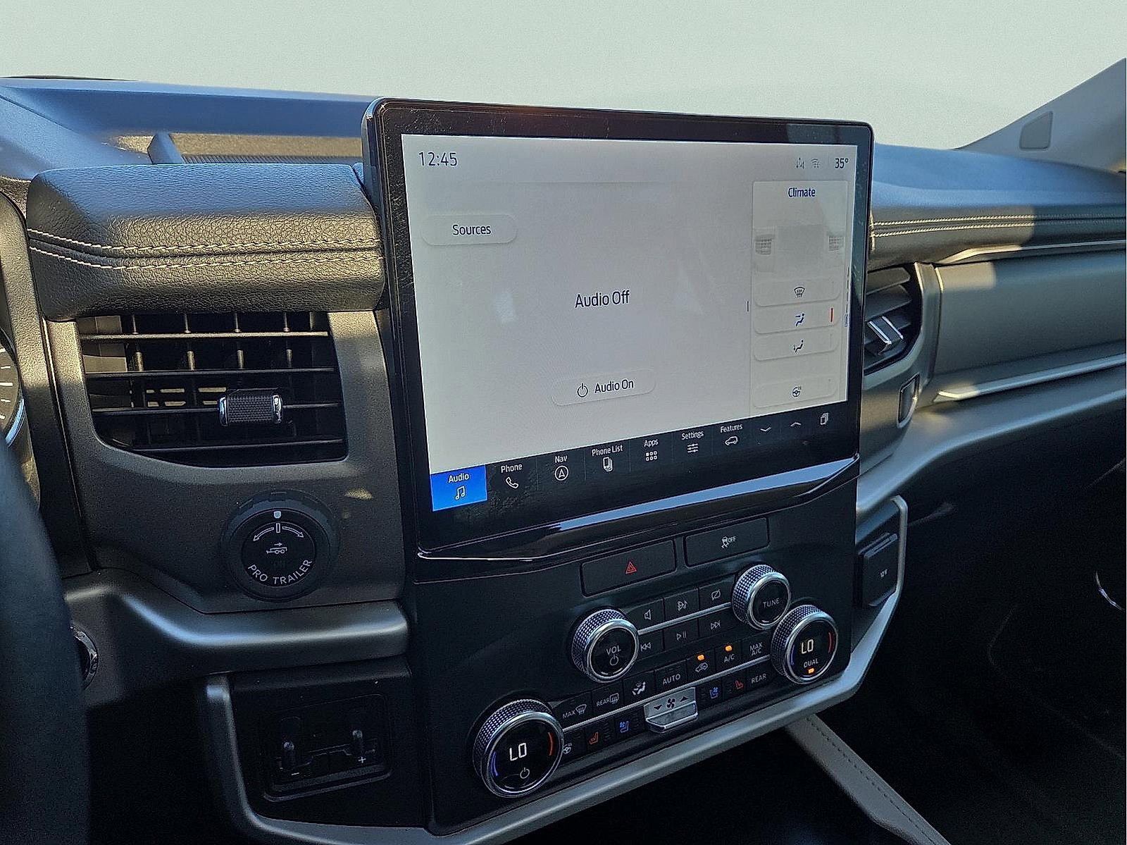 Used 2022 Ford Expedition XLT image 18