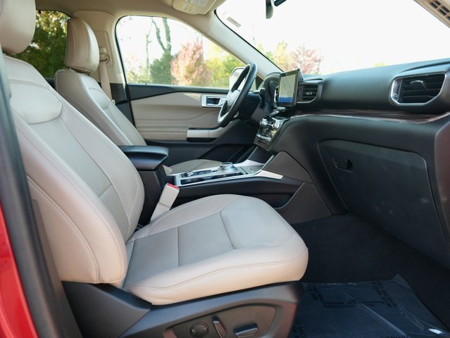 Used 2023 Ford Explorer Limited image 8