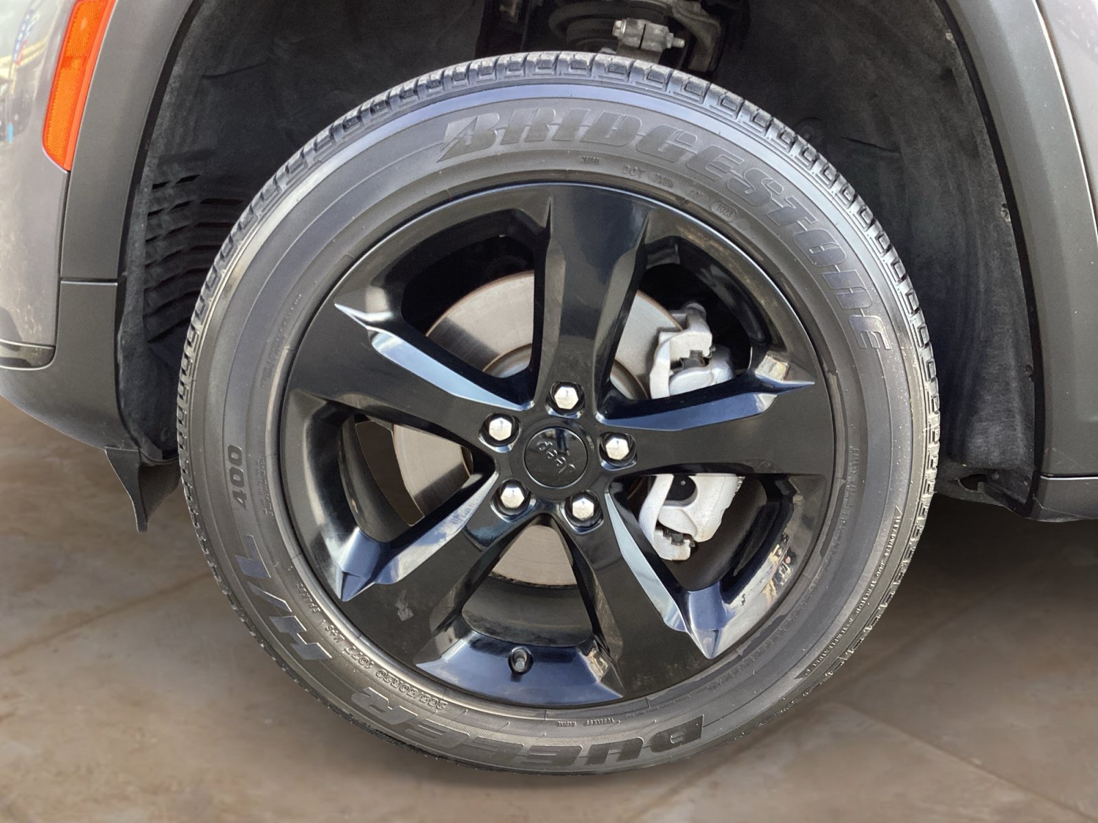 Used 2023 Jeep Grand Cherokee L Laredo AWD/4WD image 34