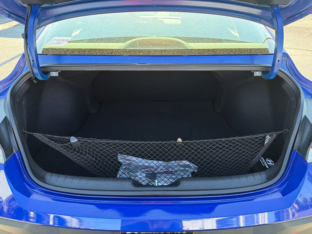 Used 2024 Hyundai Elantra SEL image 18