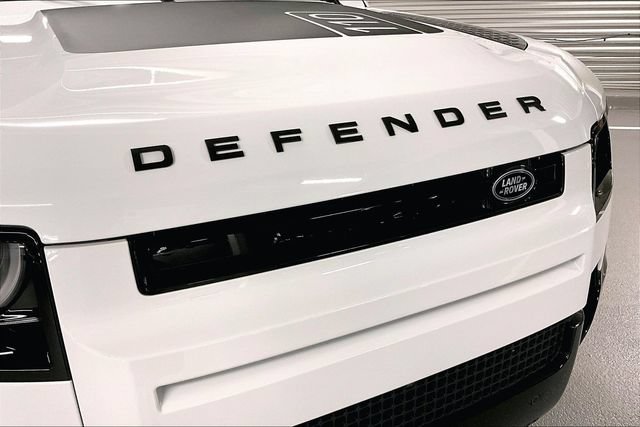 Certified 2026 Land Rover Defender 110 X-Dynamic SE AWD/4WD image 31