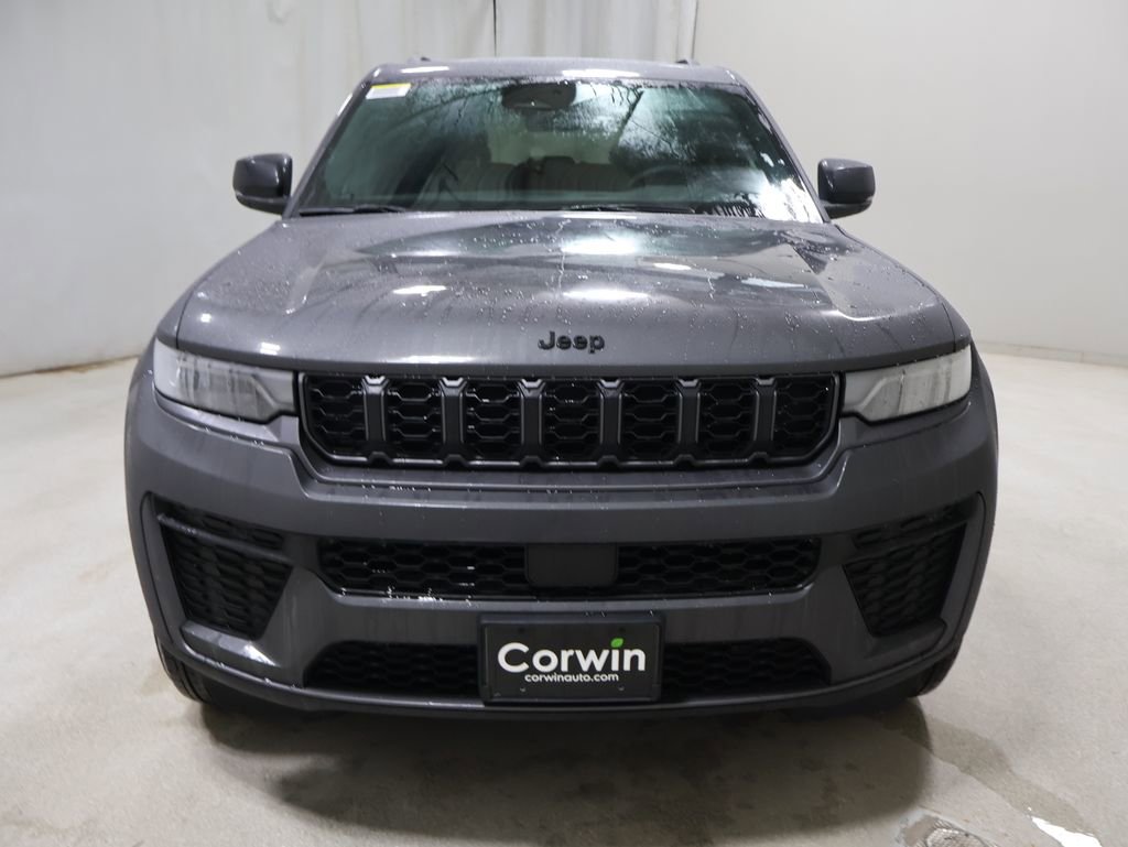 New 2026 Jeep Grand Cherokee Laredo image 2