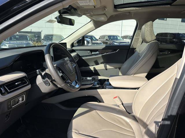 Used 2022 Lincoln Nautilus Reserve AWD/4WD image 13
