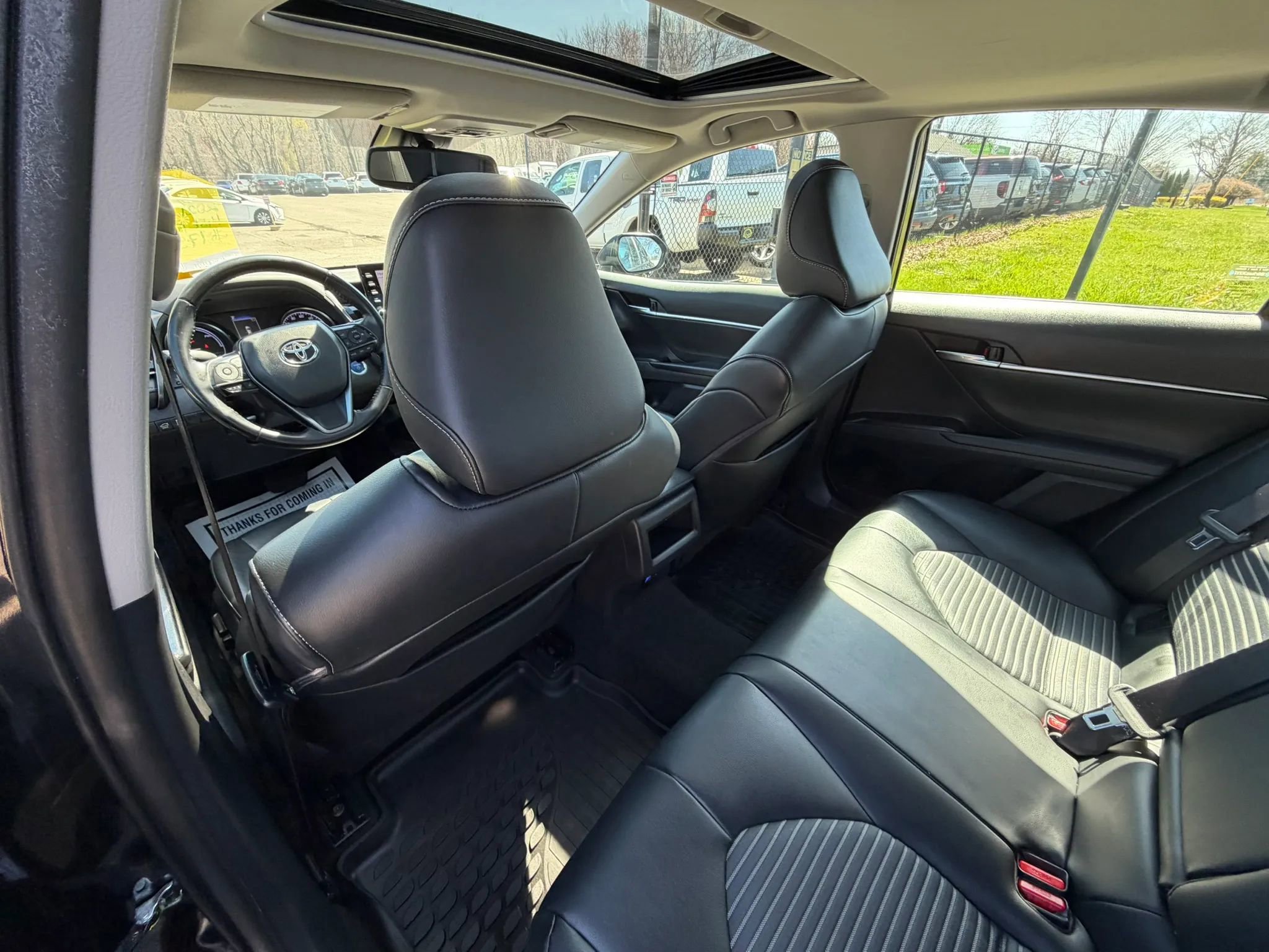 Used 2021 Toyota Camry SE w/ Audio Upgrade Package FWD image 18