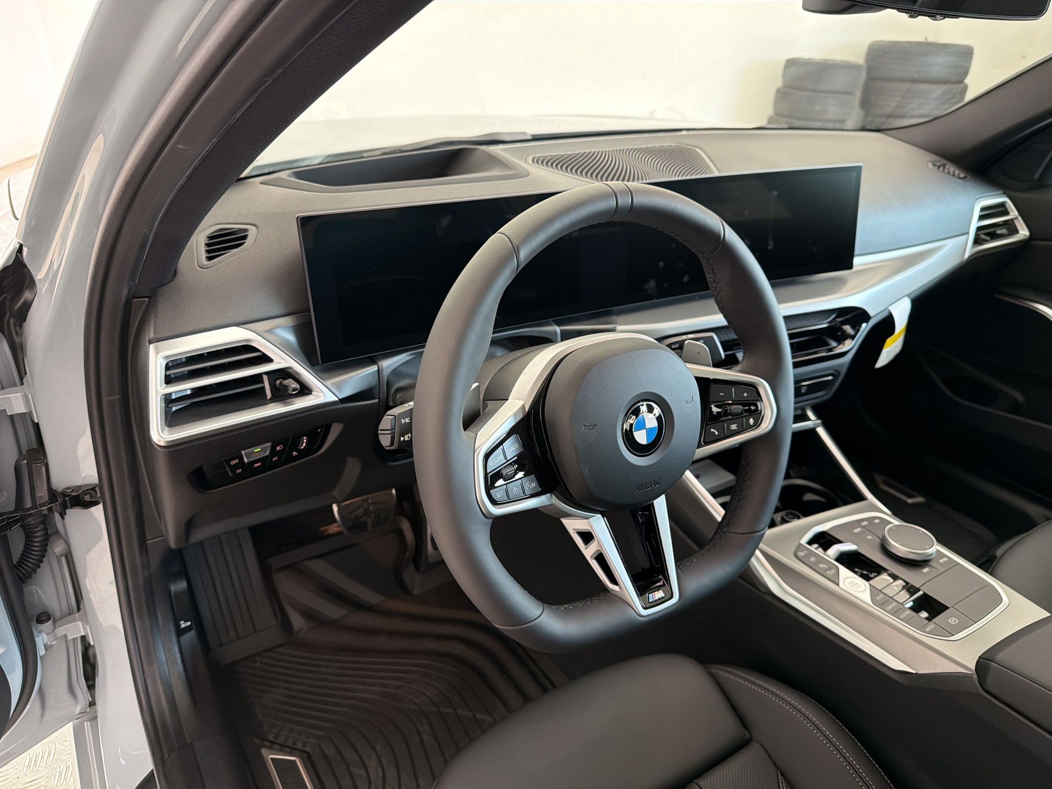 New 2026 BMW 330i xDrive Sedan w/ M Sport Package AWD/4WD image 4