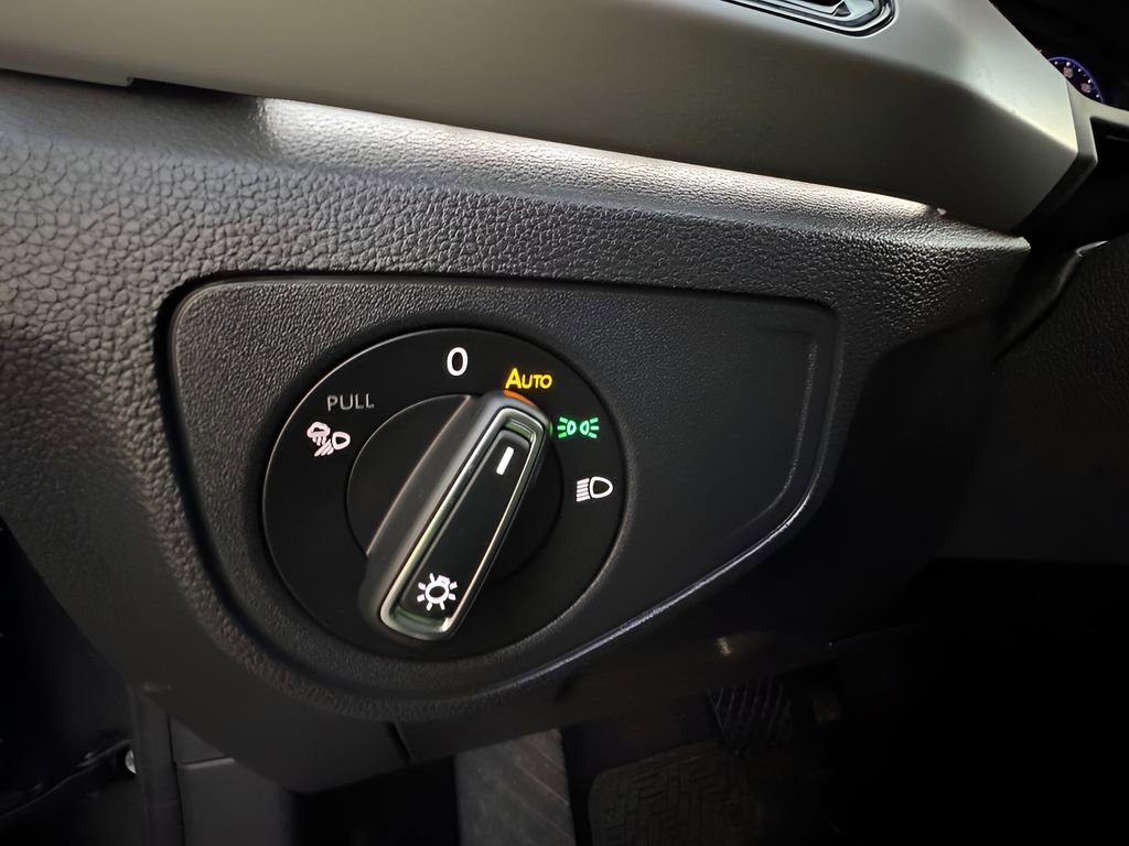 Used 2021 Volkswagen Atlas Cross Sport SEL image 24