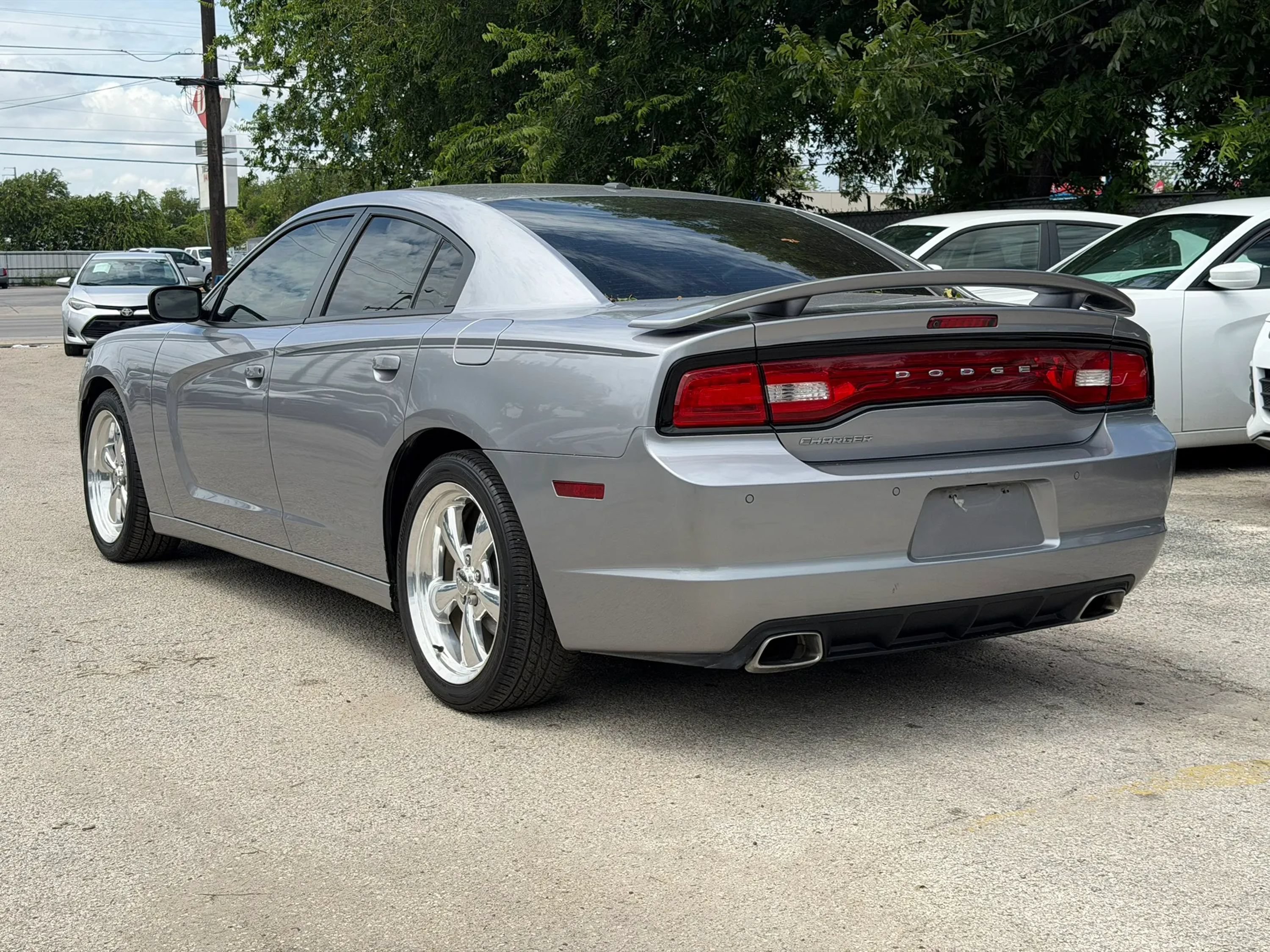 Used 2013 Dodge Charger SXT Plus RWD image 3