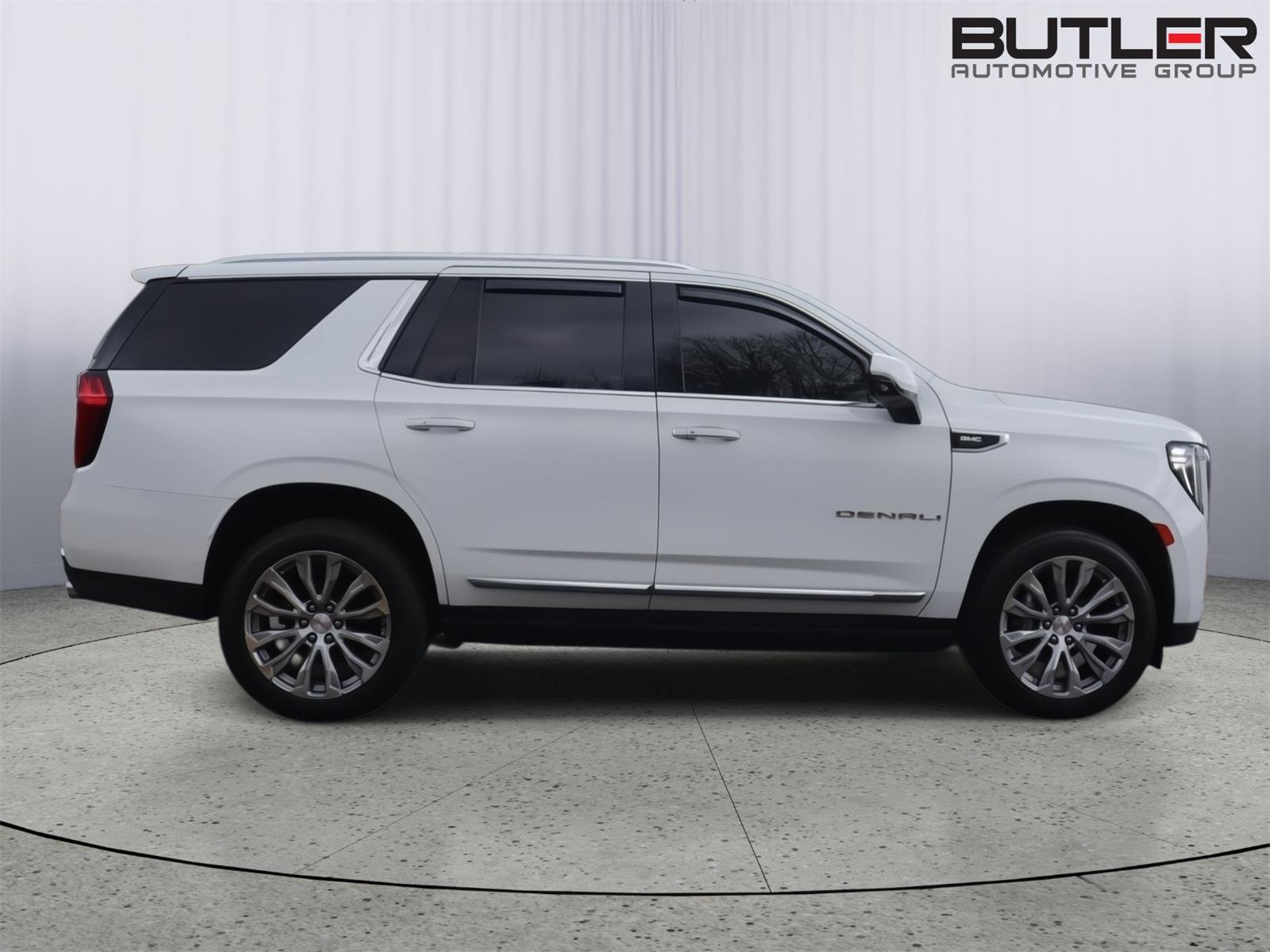 Used 2021 GMC Yukon Denali w/ Denali Premium Package image 8