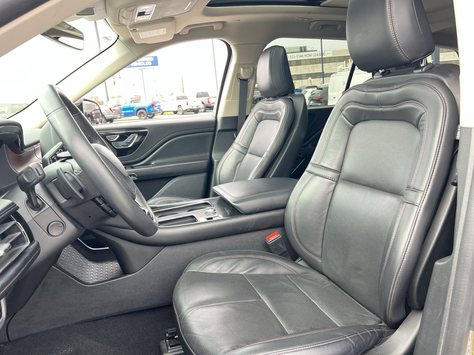 Used 2024 Lincoln Aviator Reserve image 11