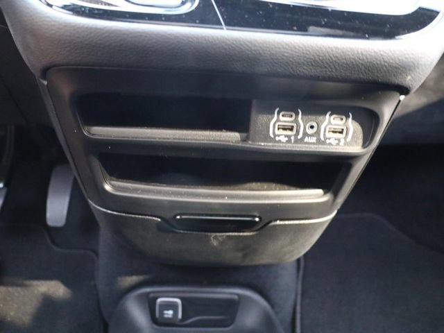 Used 2024 Chrysler Pacifica Touring-L w/ S Appearance Package FWD image 24