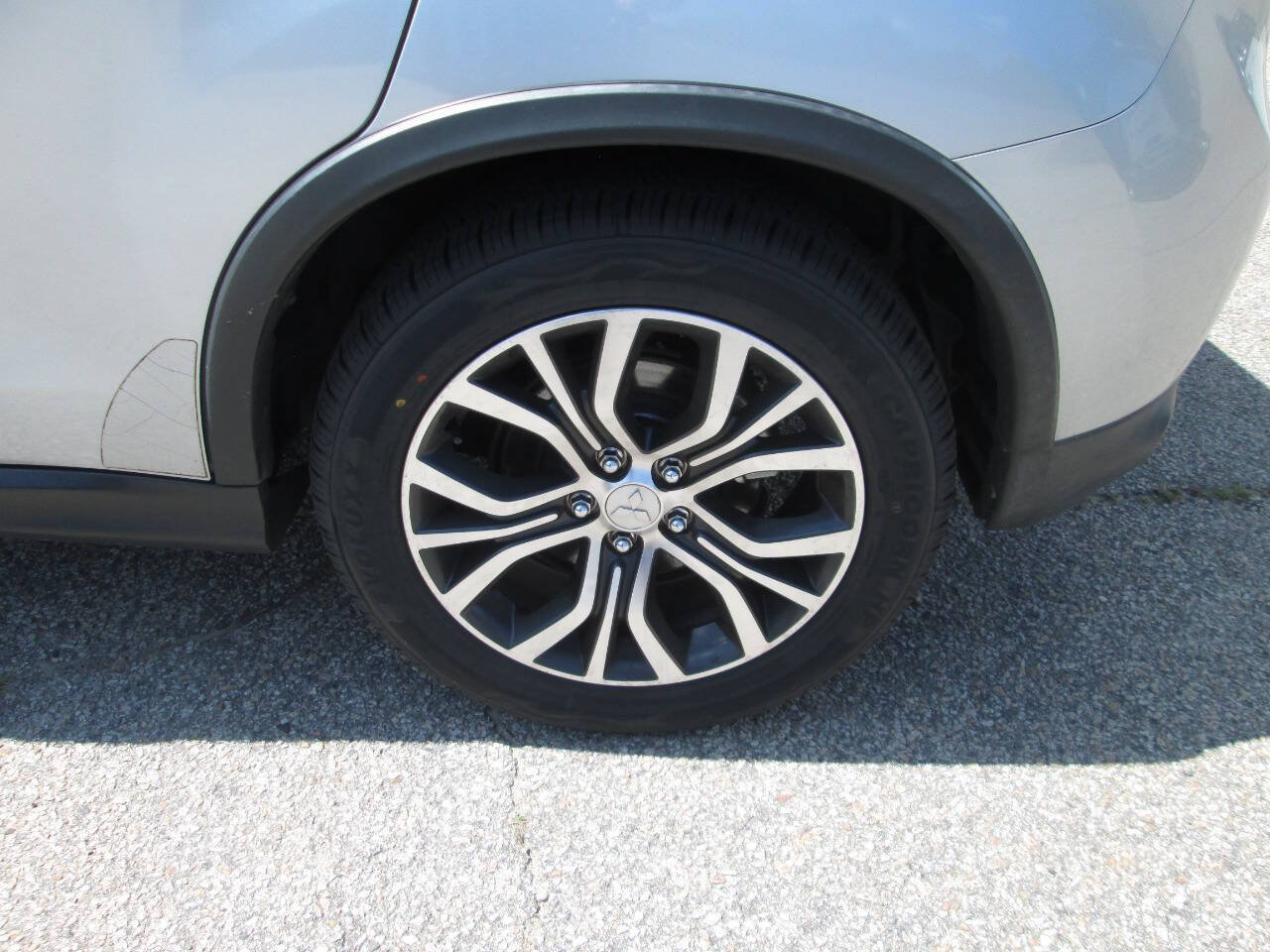 Used 2016 Mitsubishi Outlander Sport ES FWD image 11