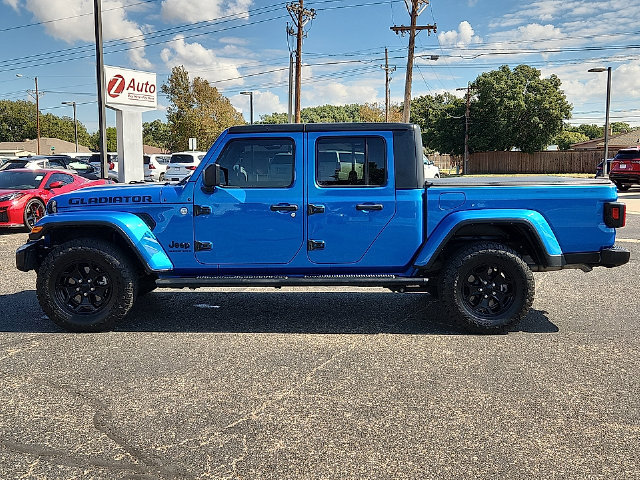 Used 2023 Jeep Gladiator Overland w/ Cold Weather Group AWD/4WD image 2