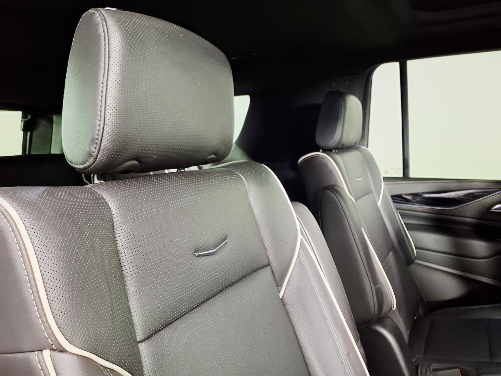 Used 2022 Cadillac Escalade ESV Sport w/ Touring Package AWD/4WD image 13