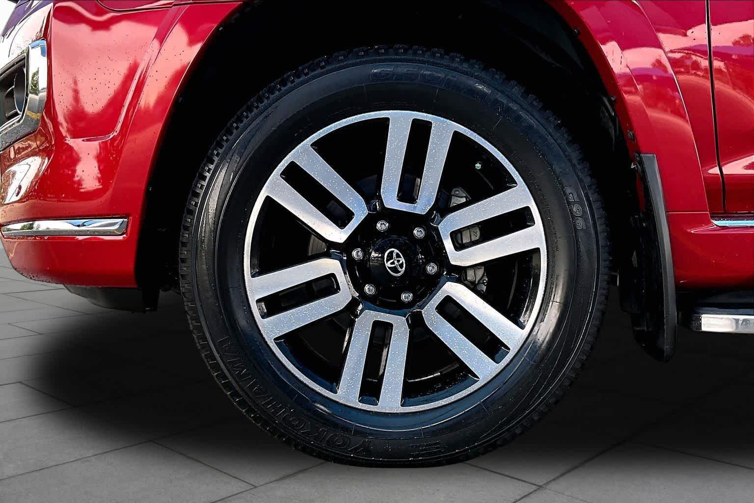 Used 2023 Toyota 4Runner Limited AWD/4WD image 10