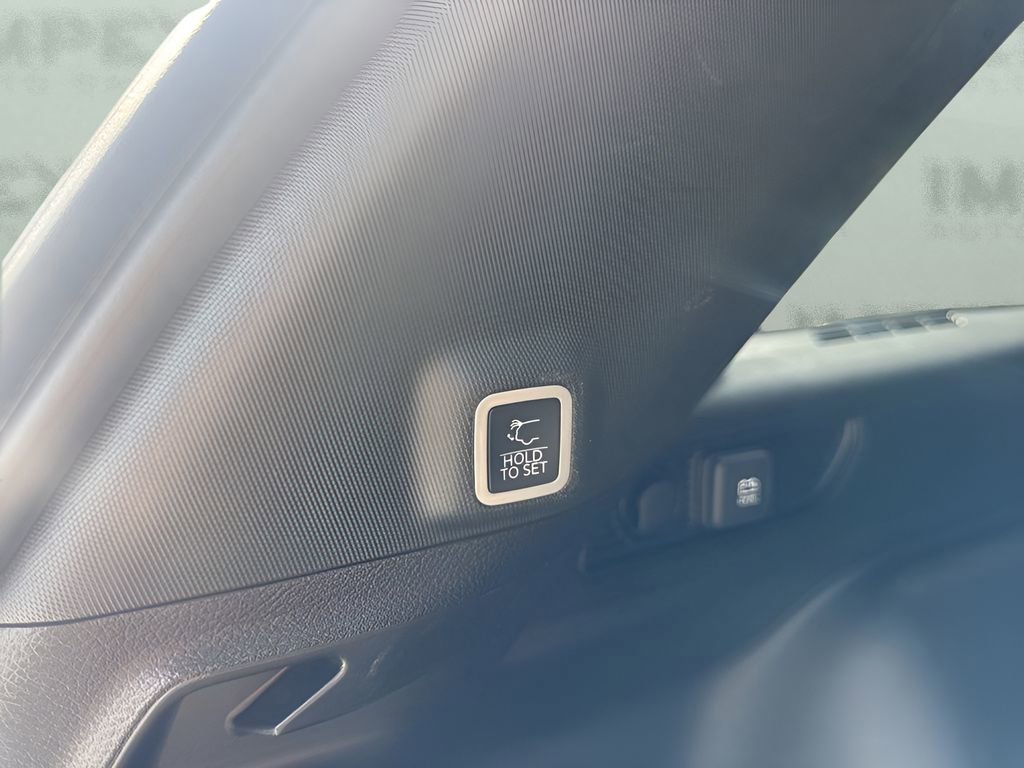 Used 2024 Jeep Grand Cherokee Altitude image 29