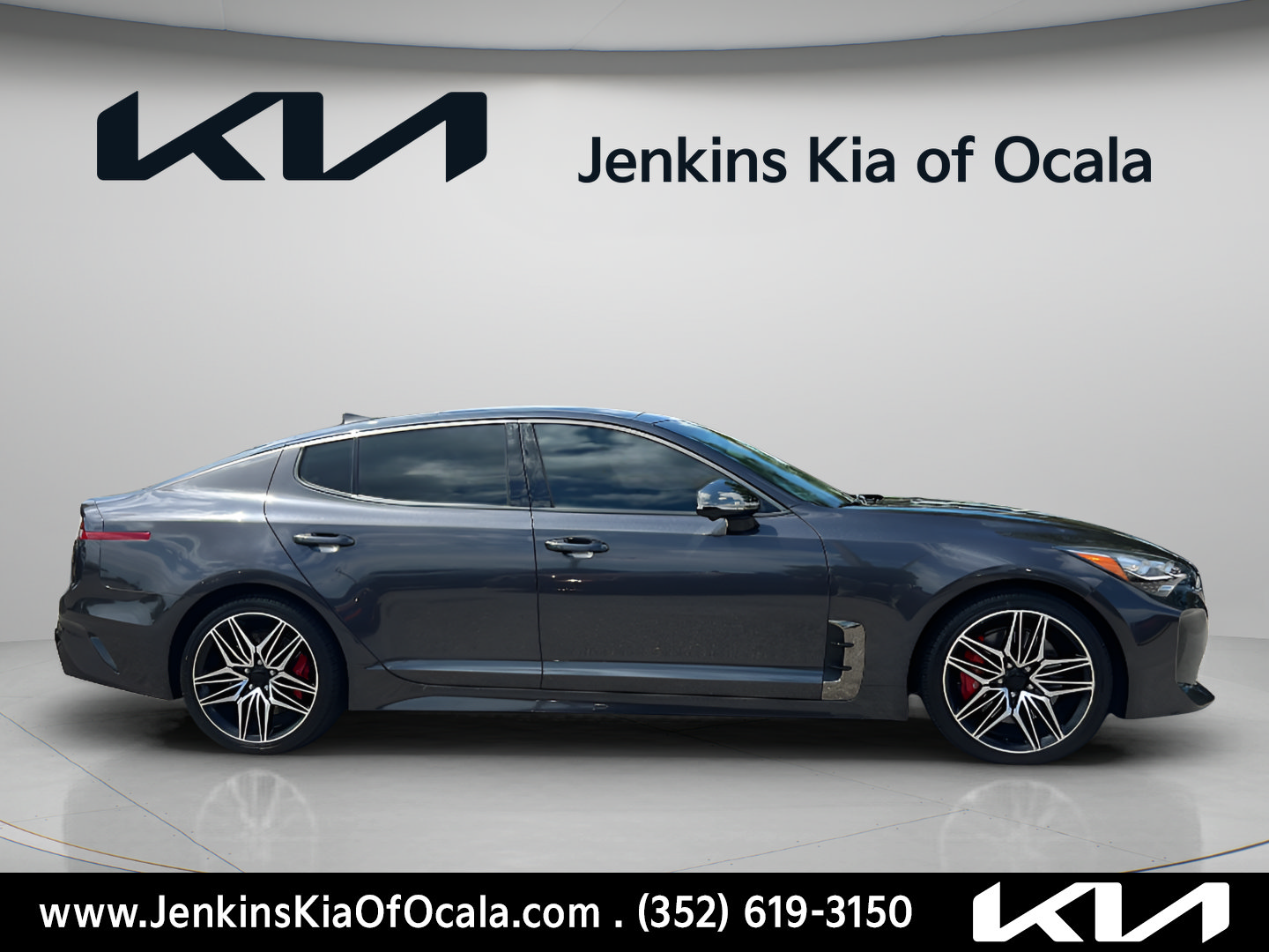 Used 2022 Kia Stinger GT2 RWD image 2