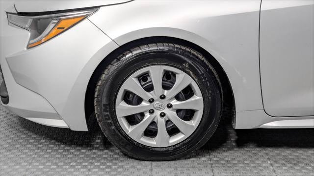 Used 2023 Toyota Corolla LE FWD image 33