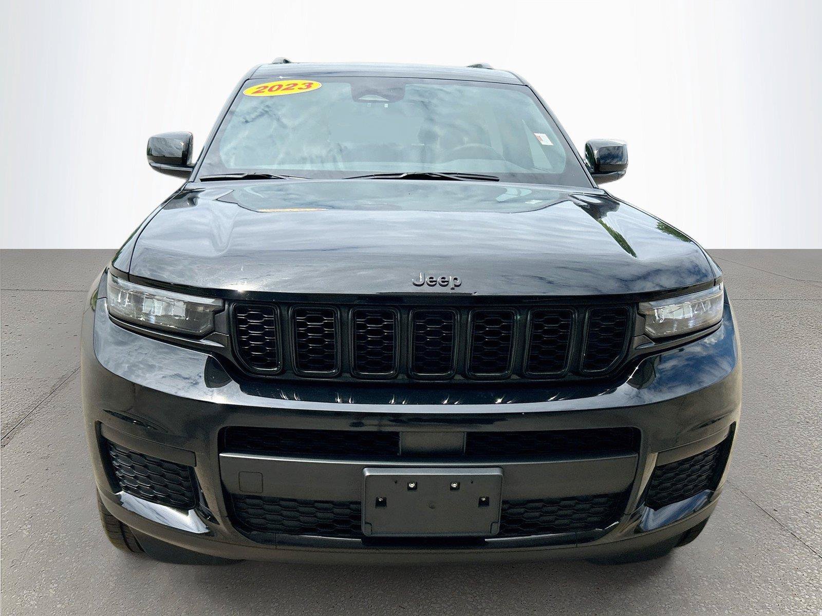 Used 2023 Jeep Grand Cherokee L Laredo AWD/4WD image 9