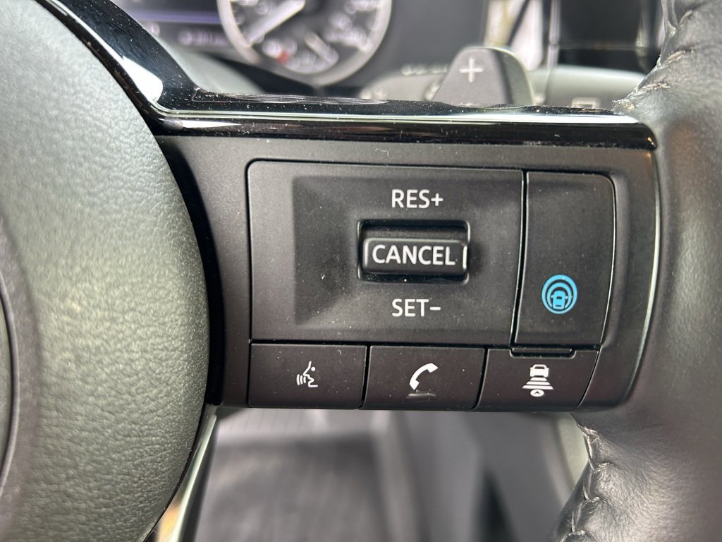 Used 2022 Nissan Pathfinder SV image 18