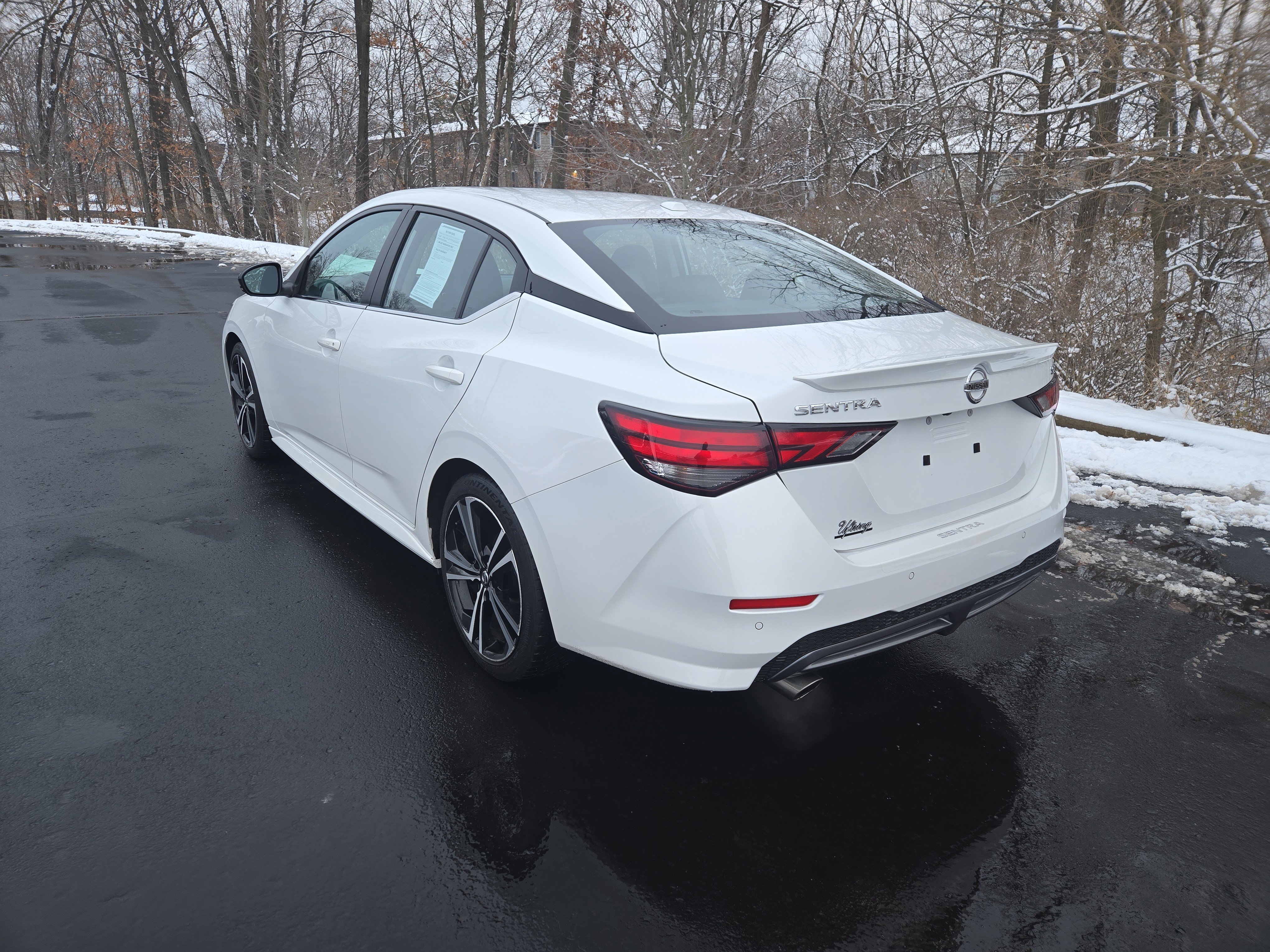 Used 2021 Nissan Sentra SR w/ SR Premium Package image 6