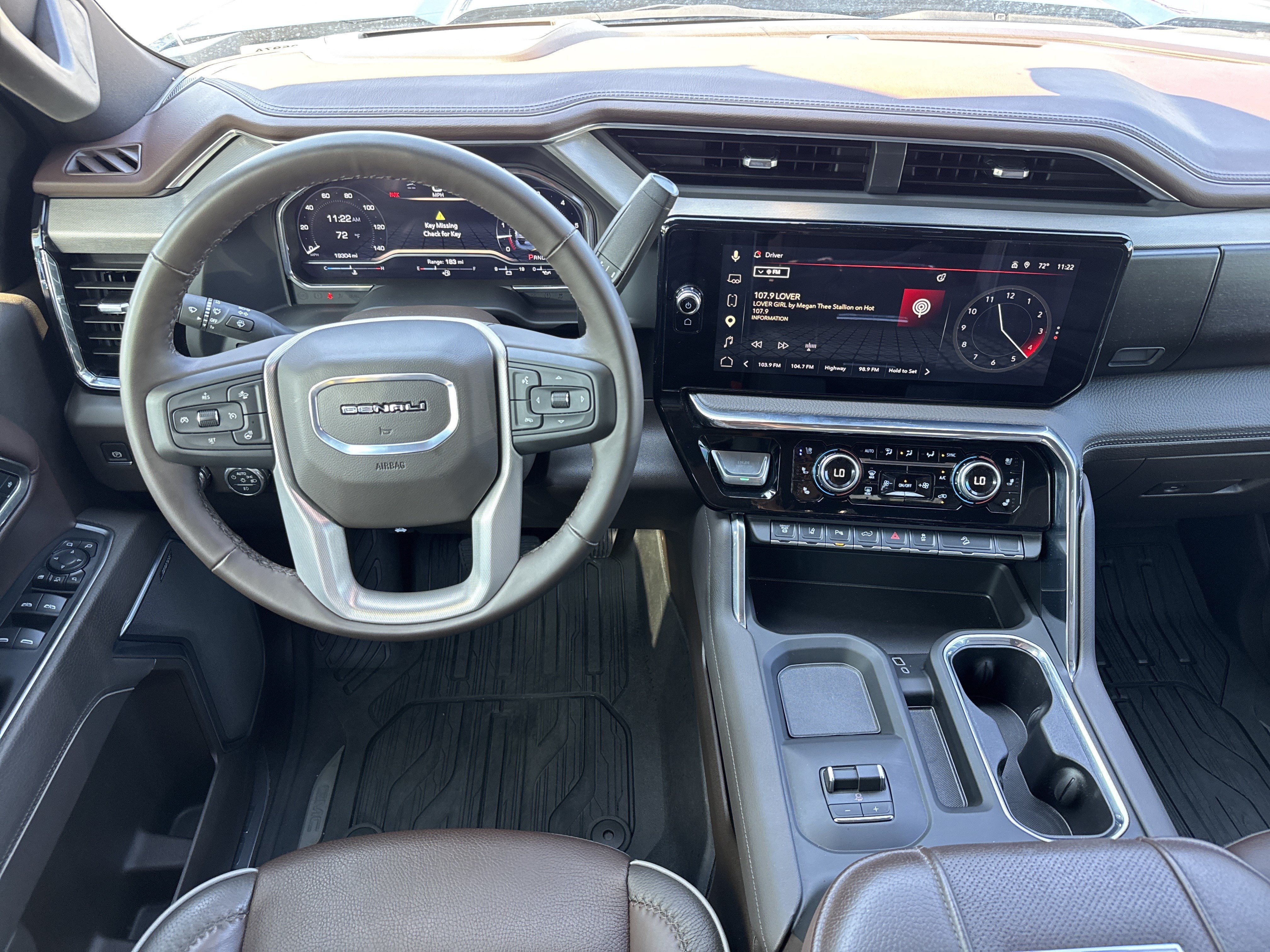 Used 2025 GMC Sierra 2500 Denali w/ Denali Reserve Package AWD/4WD image 19