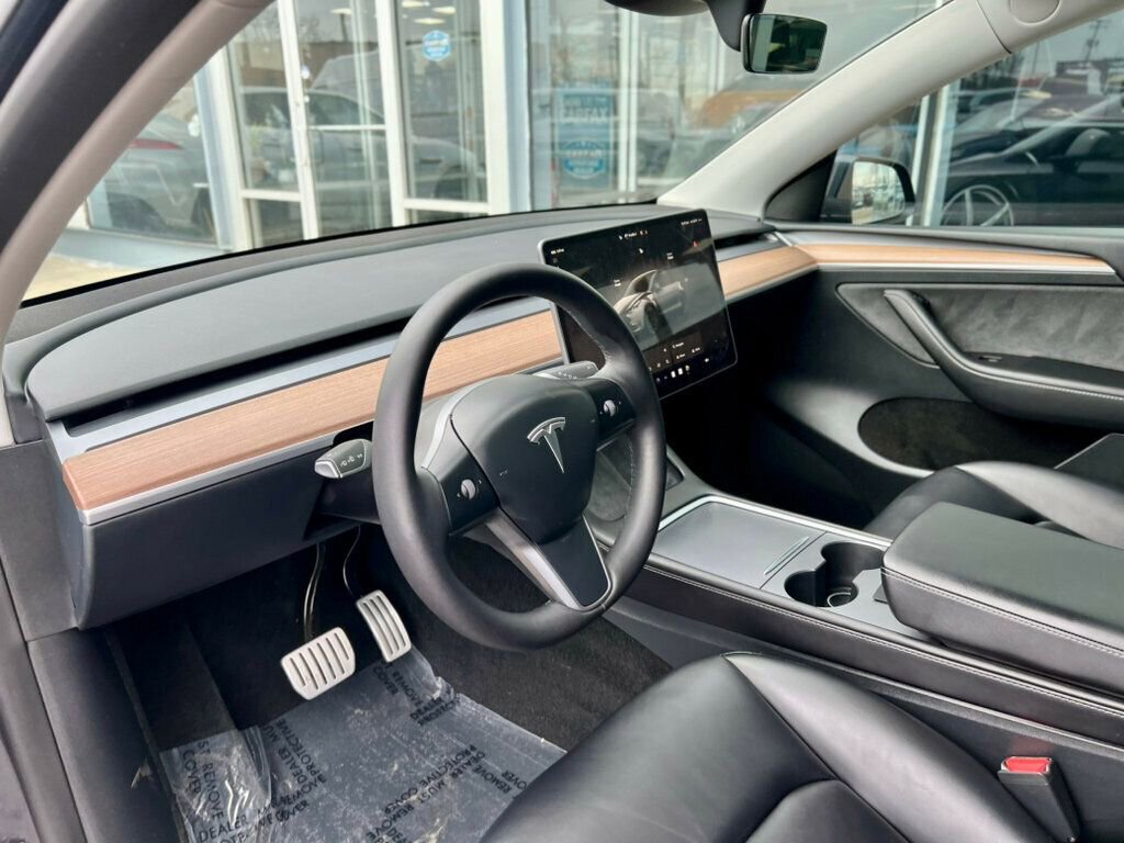 Used 2023 Tesla Model Y Performance image 12