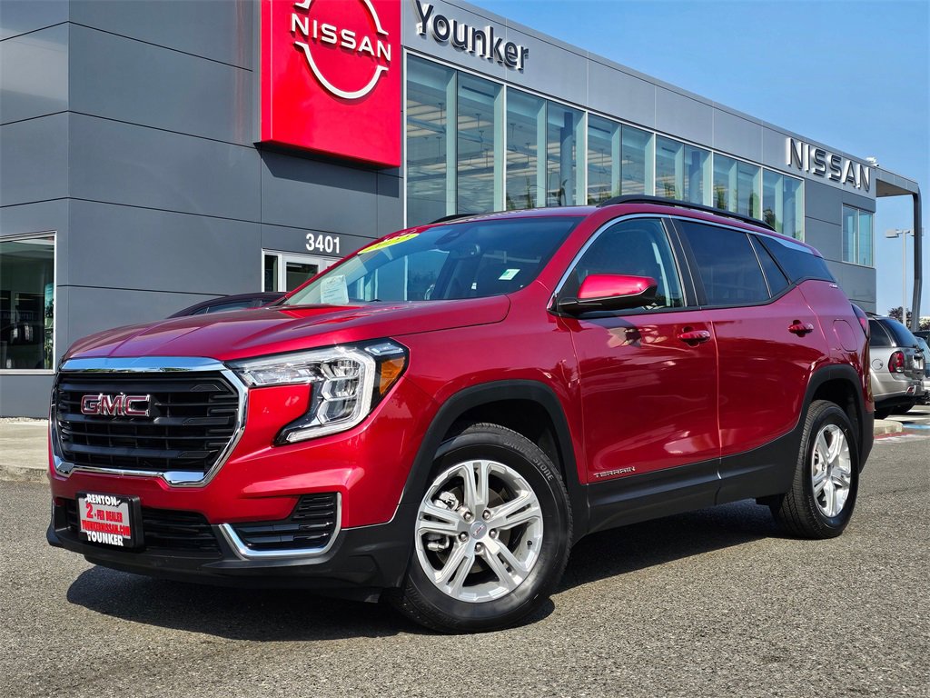 Used 2022 GMC Terrain SLE w/ Driver Convenience Package