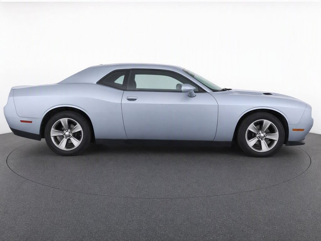 Used 2020 Dodge Challenger SXT RWD image 8