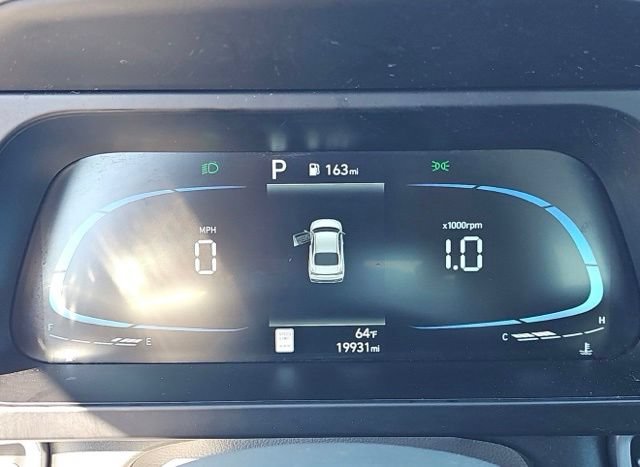 Used 2025 Hyundai Elantra Sport FWD image 17
