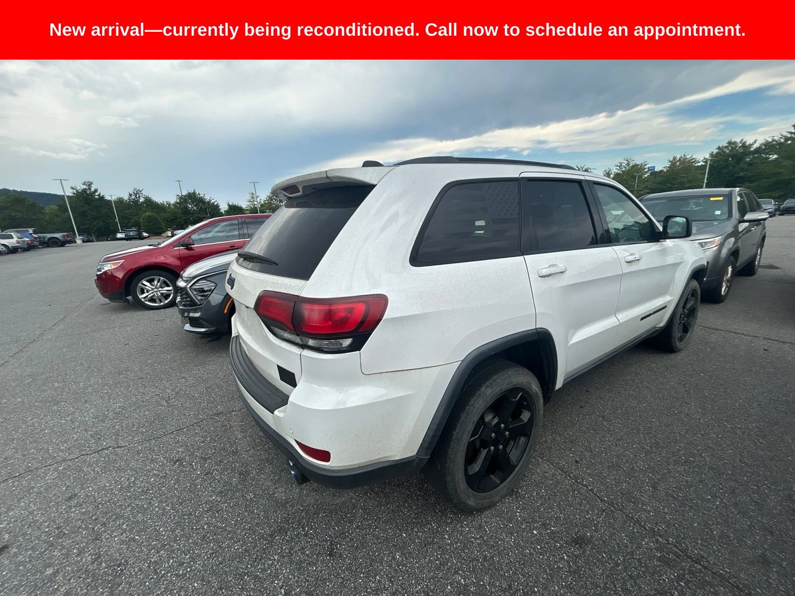 Used 2020 Jeep Grand Cherokee Laredo AWD/4WD image 10