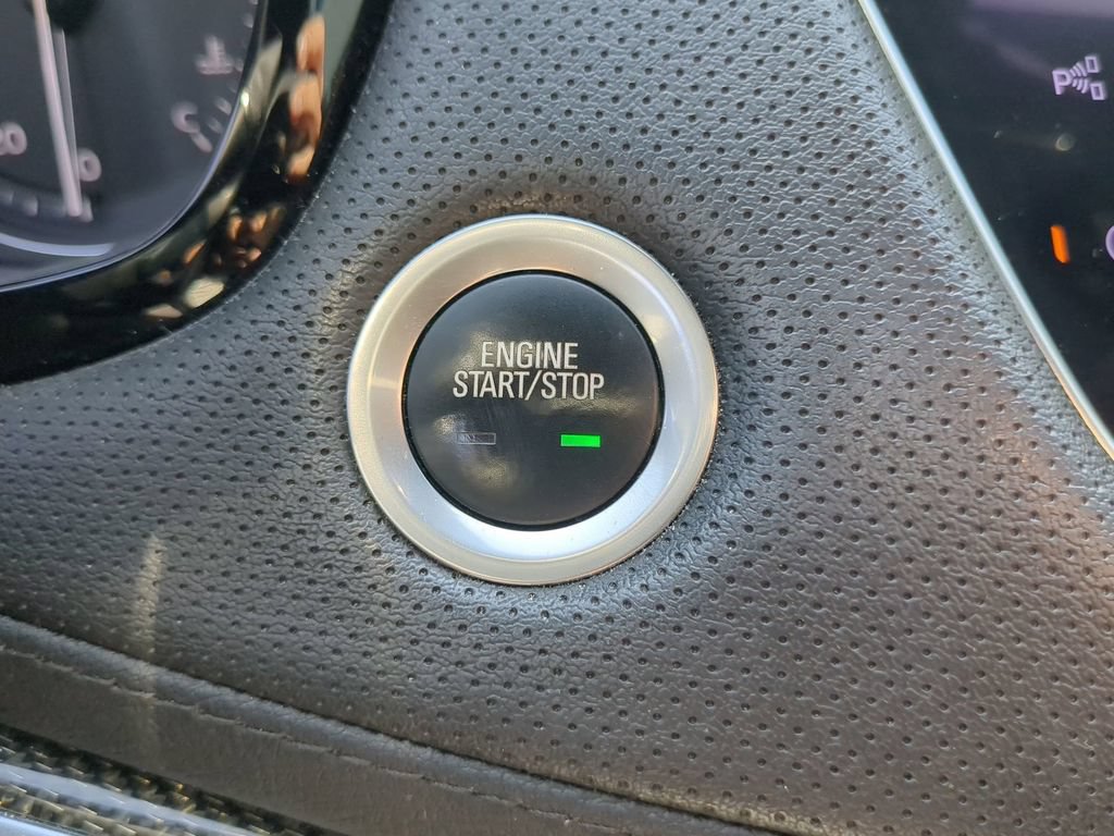 Used 2020 Cadillac XT5 Sportv AWD/4WD image 32