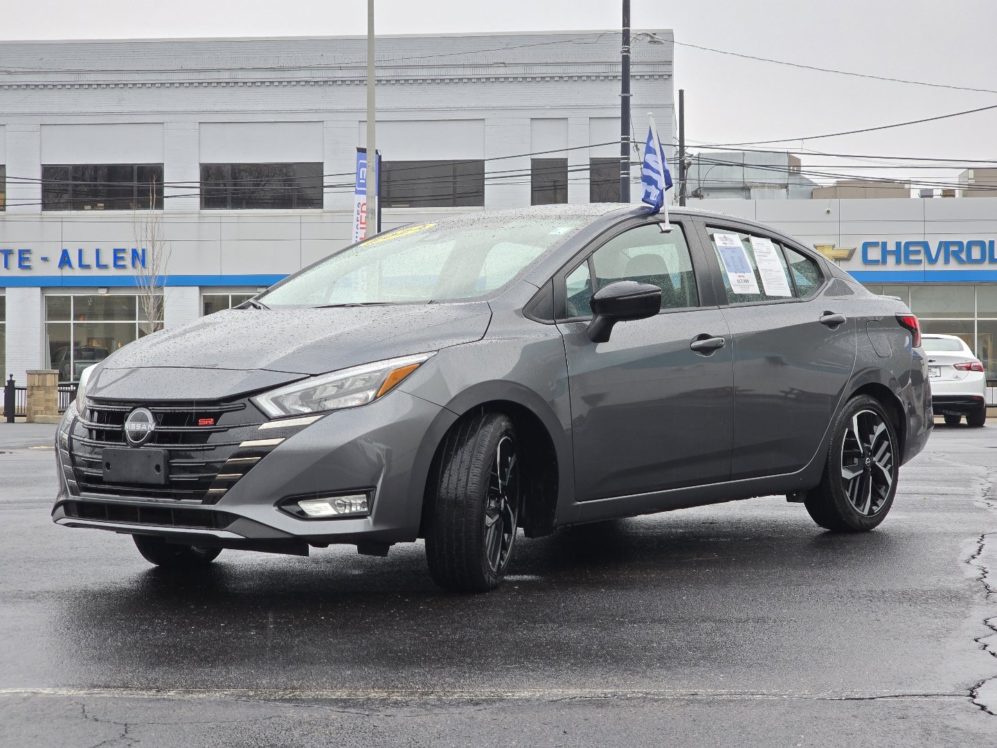 Used 2024 Nissan Versa SR image 17