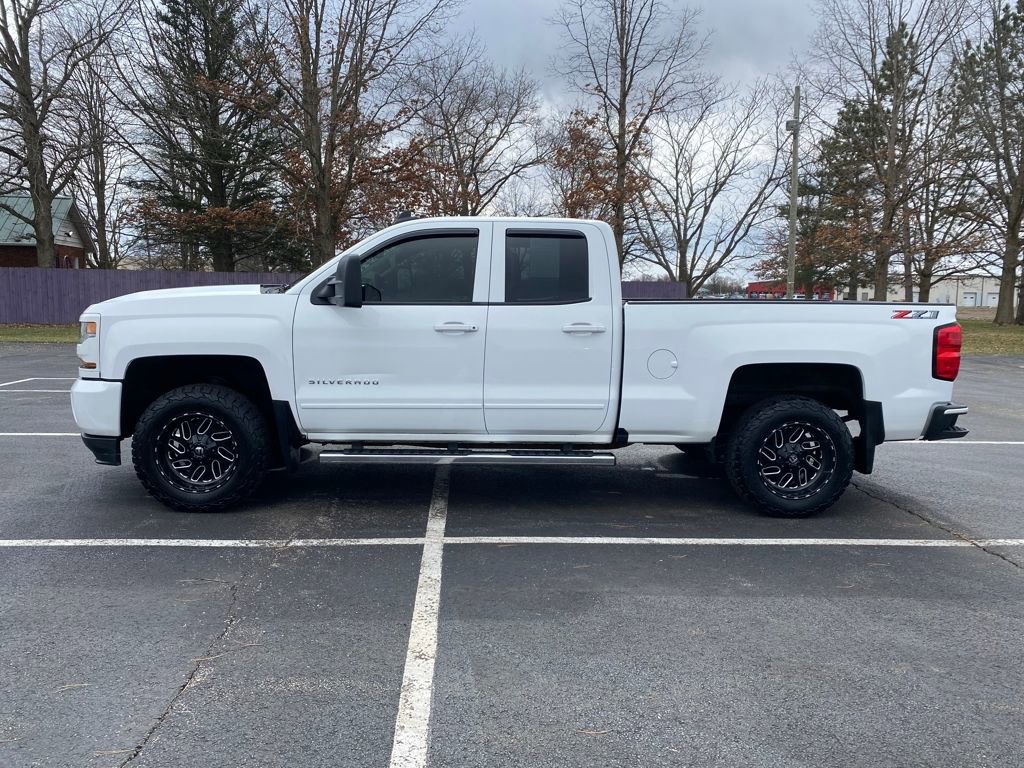 Used 2018 Chevrolet Silverado 1500 LT w/ All Star Edition image 4