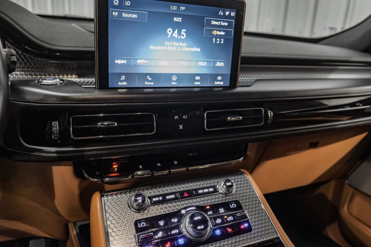 Used 2020 Lincoln Aviator Black Label Grand Touring w/ Class IV Trailer Tow Package image 25