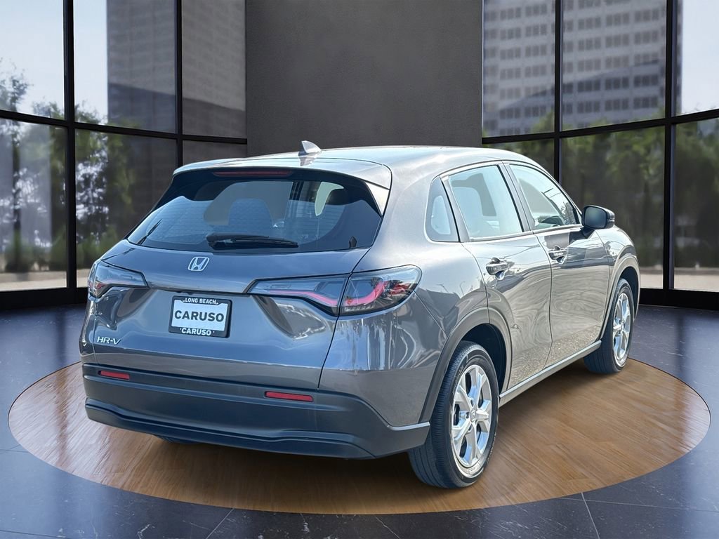 Used 2025 Honda HR-V LX image 3