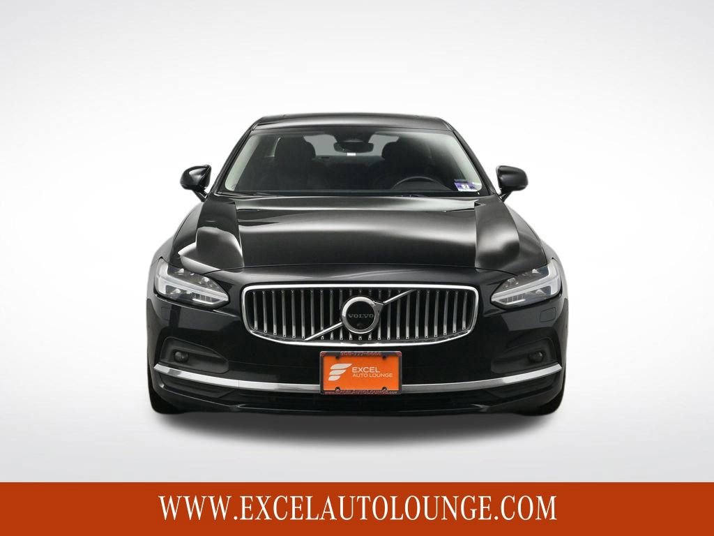 Used 2023 Volvo S90 B6 Plus image 9