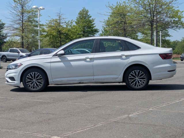 Used 2020 Volkswagen Jetta SE w/ SE Cold Weather Package image 8