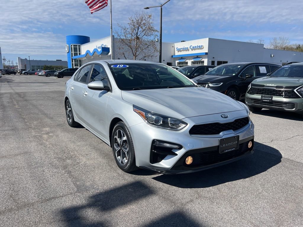 Used 2019 Kia Forte LXS FWD image 7