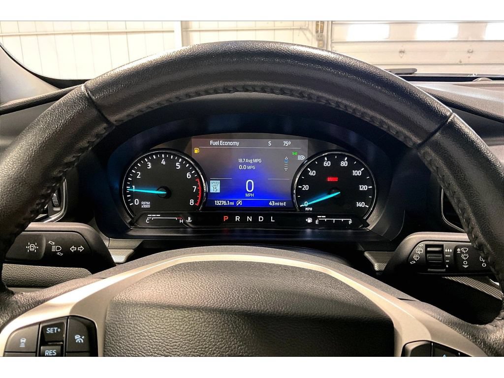 Used 2024 Ford Explorer XLT w/ Equipment Group 202A AWD/4WD image 21
