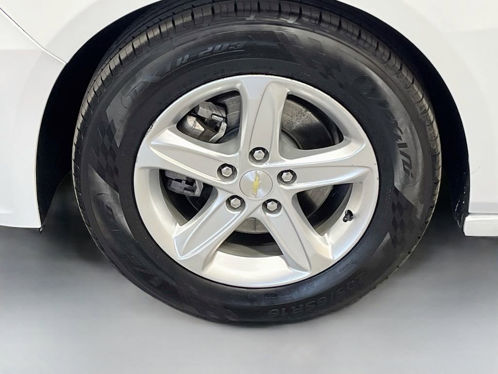 Used 2023 Chevrolet Malibu LT FWD image 30